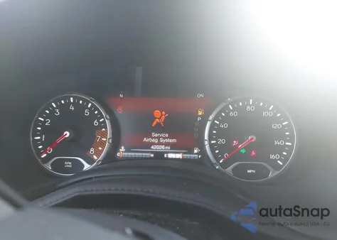 2021 Jeep Renegade Latitude Fwd z USA, uszkodzony, nr VIN ZACNJCBB3MPM21596